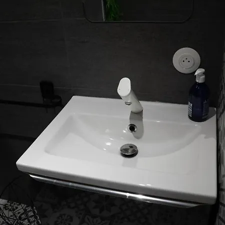 Апартаменты Little Mama 80 Meters From Public Parking Rapp