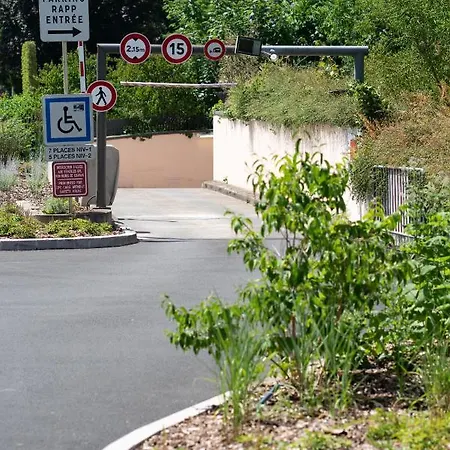 Little Mama Including A Parking Space At 100 Meters