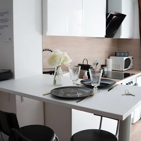 Little Mama 80 Meters From Public Parking Rapp Апартаменты