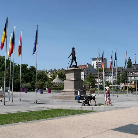 Little Mama Including Free Parking At 100 Meters *