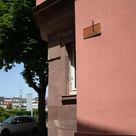 Апартаменты Little Mama 80 Meters From Public Parking Rapp