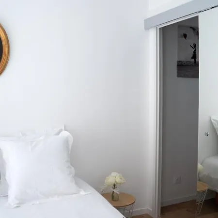 Little Mama Including Free Parking At 100 Meters *